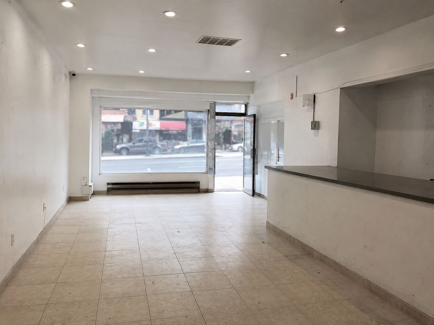 Bright Empty Retail with Large Window
