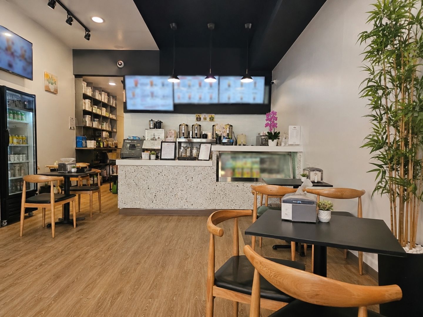 Coffee Shop with Counter and Seating