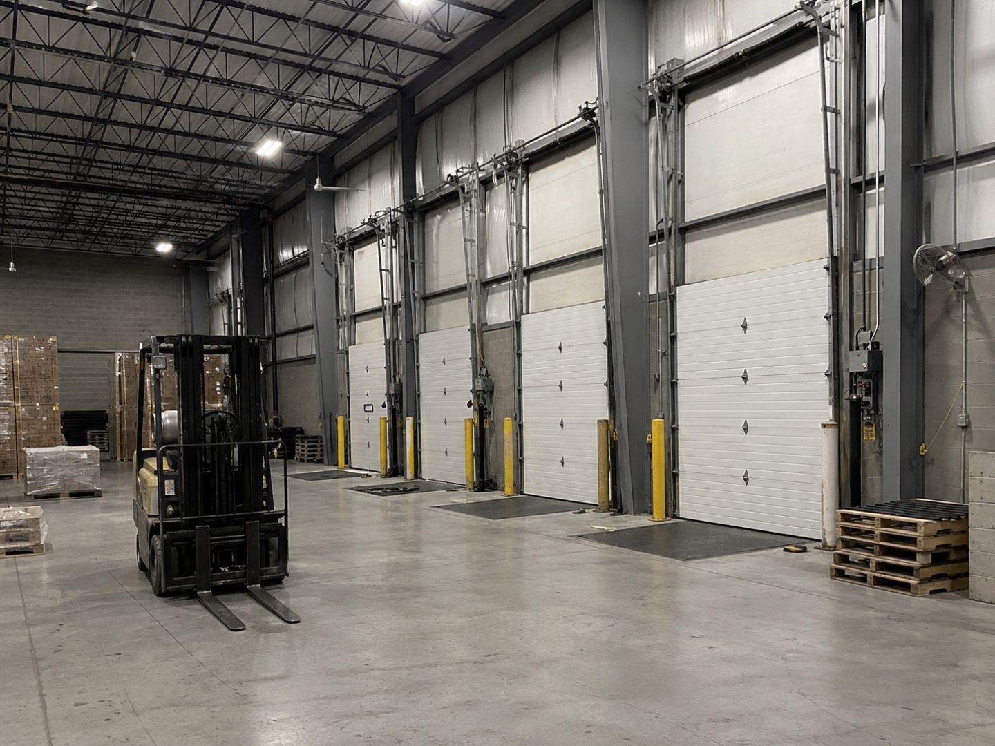 Drive-In Warehouse with Forklift Access
